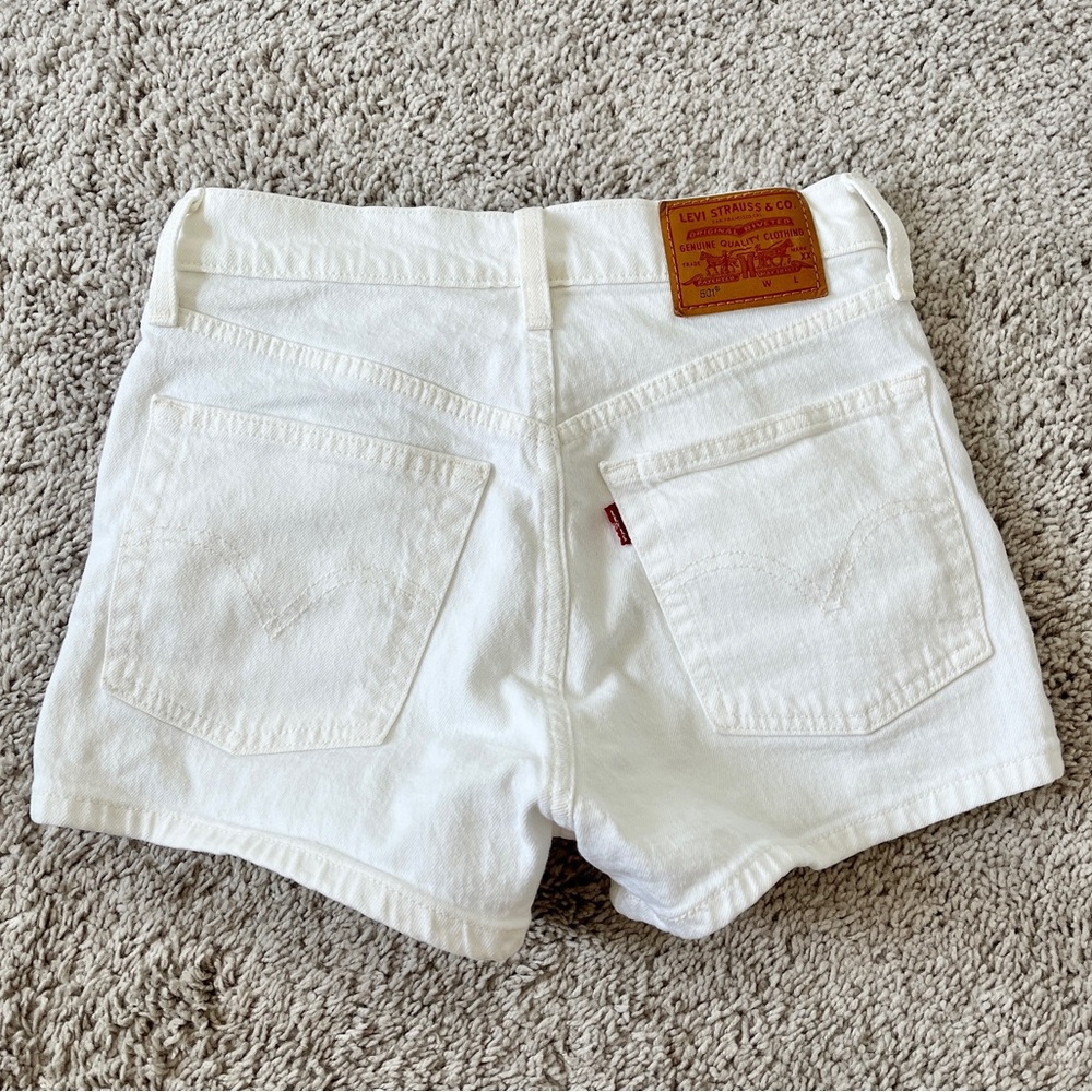 Levi’s Premium 501 White Shorts - Picture 4 of 6